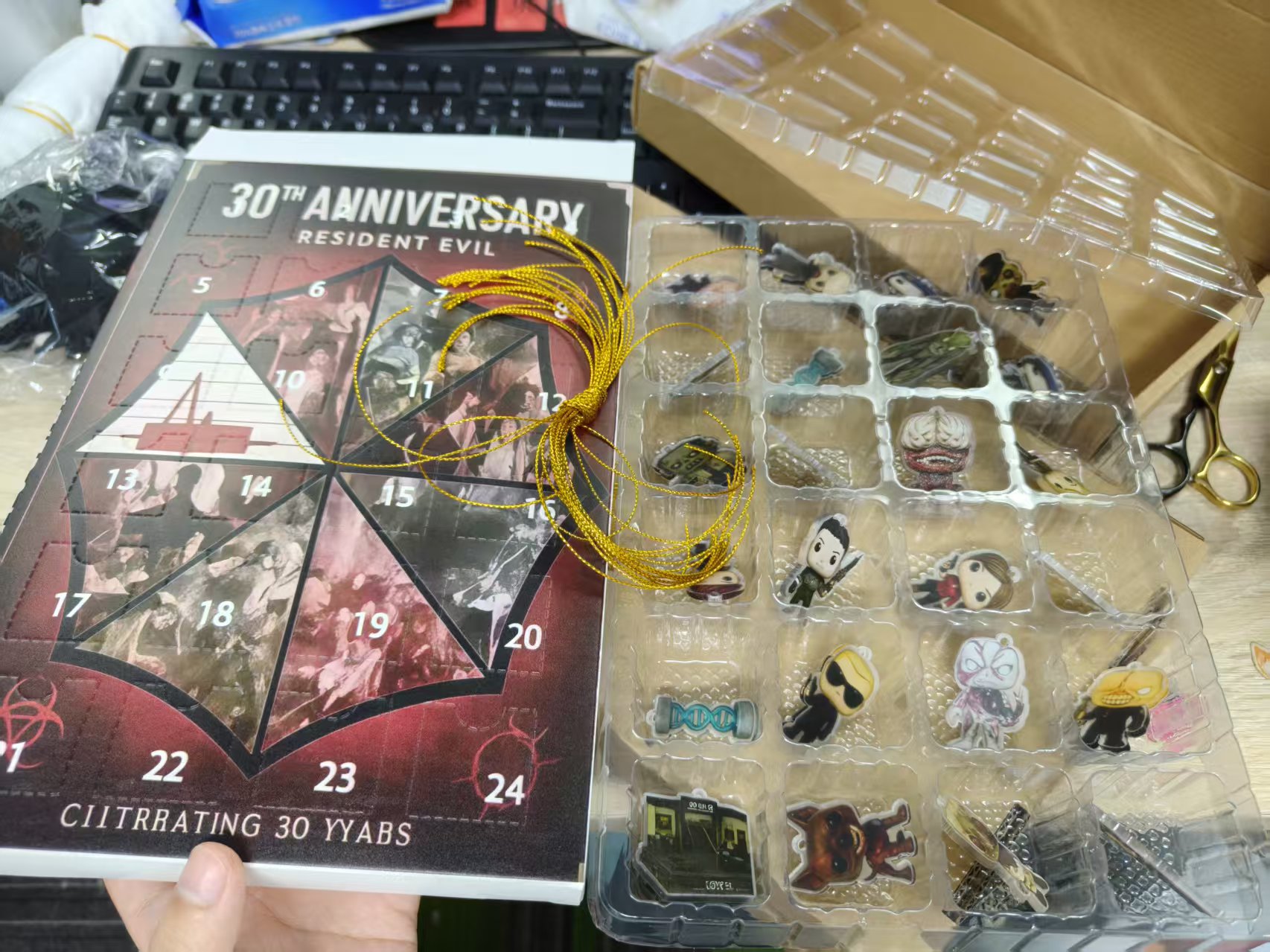 Календарь-сюрприз Resident Evi – обзор и цена Advent Calendar Gift